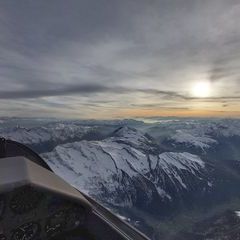 Flugwegposition um 15:13:15: Aufgenommen in der Nähe von Gemeinde Vals, 6154 Vals, Österreich in 4019 Meter